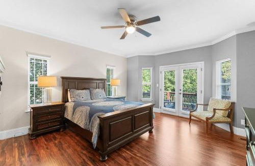 Barium Springs Casa | Lakeside Landing by AvantStay Private Dock