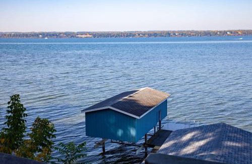 Geneva Casa | Lakeside Landing Dock Fire Pit and Boat Rental