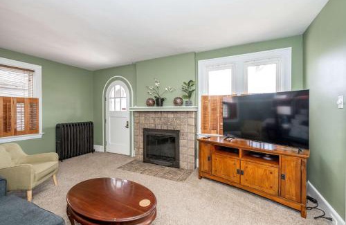 Lakeside Park Casa | Lakeside Landing - Modern & Chic 3BR Retreat