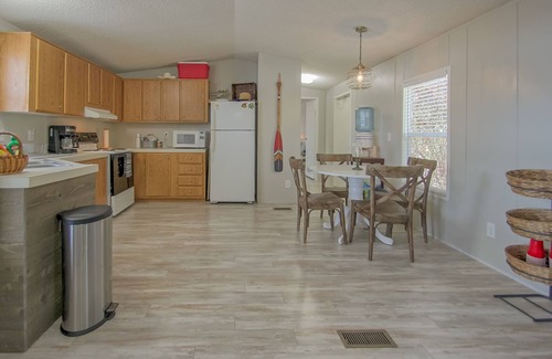 Lakehills Casa | Lakeside Living @ It's Finest! 180 degree Medina Lake Views!!