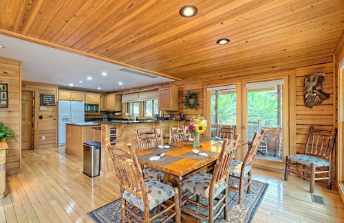 Nantahala Bay Casa | Lakeside Lodge - By Chatuge Home Concierge Lakefront, firepit, hot tub, ping pong private dock with boat slip