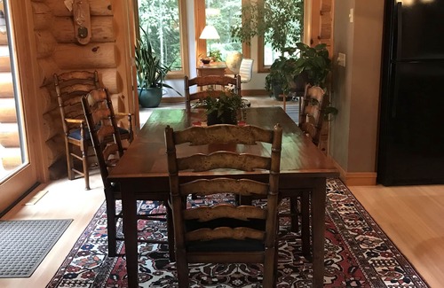 Conover Casa | Lakeside Lodge Vacation Rental. See discounts below for less than 12 people.