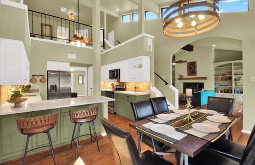 Bartonville Otro | Summer Lodge on Ranch - Private Pond in Nature