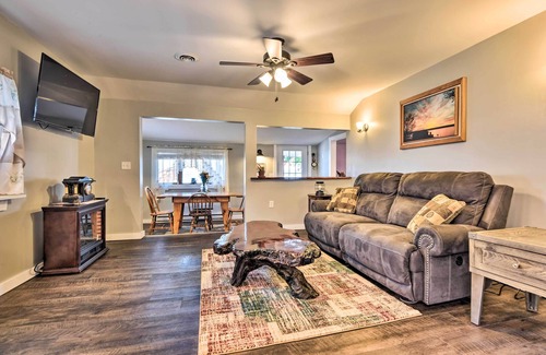Lodi Cabaña | Lakeside Lodi Hideaway w/ Dock & Nearby Parks