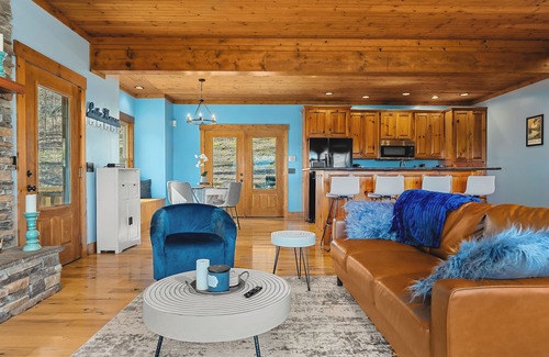Smithville Casa | Lakeside Lookout on Center Hill Lake - 4 bedroom lakeside home