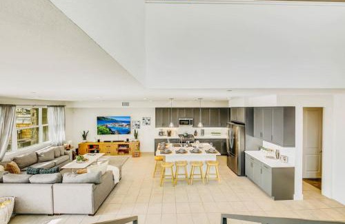 Terra Lago Casa | Lakeside Lottery with Game Room