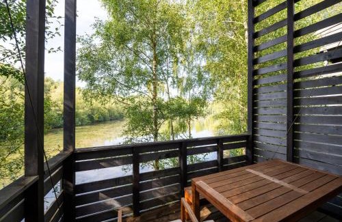 Maubray Casa | Lakeside luxury mansion by Belvilla