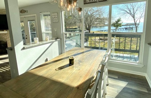 Onalaska Casa | Lakeside Memories - Family Friendly, Great Backyard, Fishing, Fire, and Kayaking