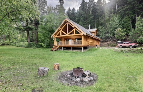 Gold Bridge Chalet De Esquí | Lakeside Mountain Chalet- Lago Tyaughton (Tyax)