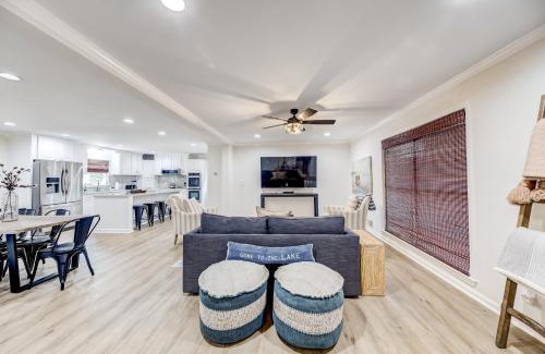 Gainesville Casa | Lakeside Oasis