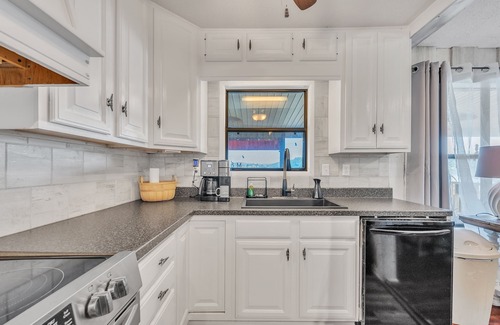 Blue Mountain Casa | Lakeside Paradise: 4BR Retreat on Neely Henry Lake by RedAwning