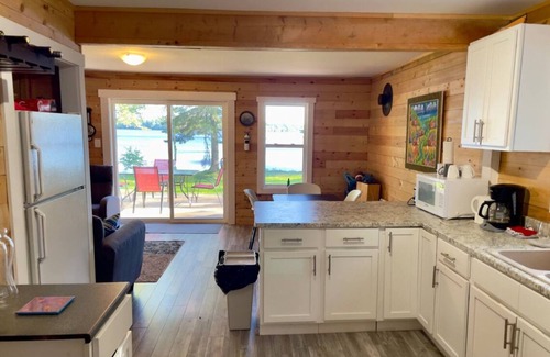 Aldersville Casa | Lakeside Paradise awaits you!