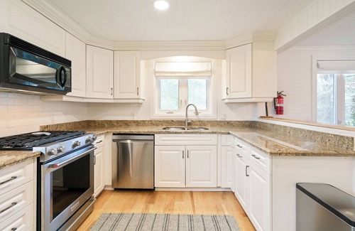 Waverly Beach Casa | Lakeside Paradise