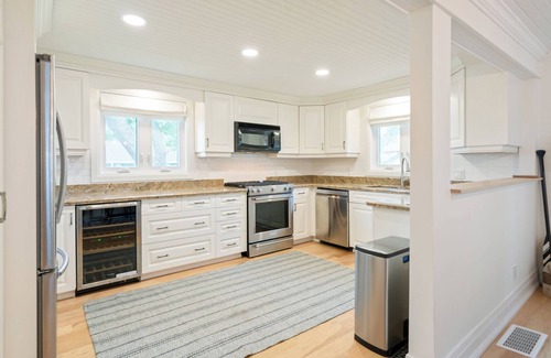 Waverly Beach Casa | Lakeside Paradise
