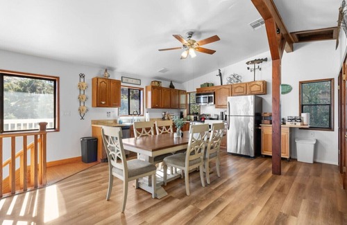 Wofford Heights Casa | Lakeside Paradise Clam Getaway- Hot Tub, Fire pit, Lake Views, Games