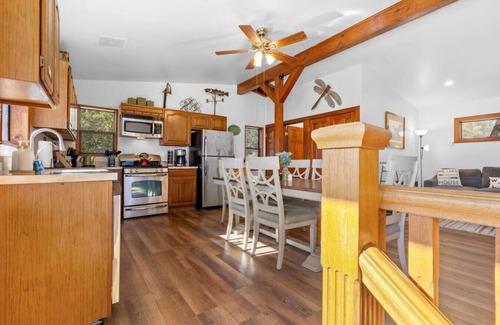 Wofford Heights Casa | Lakeside Paradise Clam Getaway- Hot Tub, Fire pit, Lake Views, Games