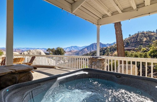 Wofford Heights Casa | Lakeside Paradise Clam Getaway- Hot Tub, Fire pit, Lake Views, Games