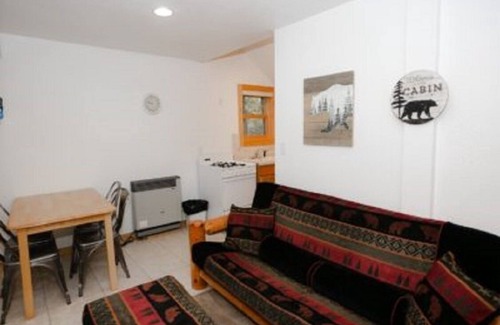 St Germain Cabina | Lakeside Pines 2 located on Pickerel Lake