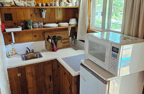 Kaslo Cabina | Lakeside Purcell Cabin at Paradise Hills
