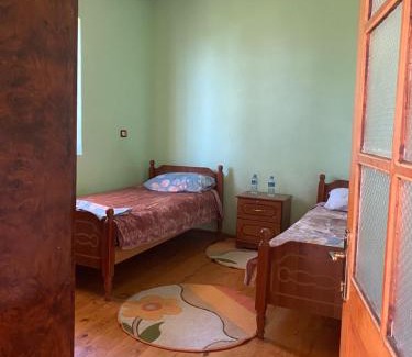Udenisht Casa | Lakeside Rental