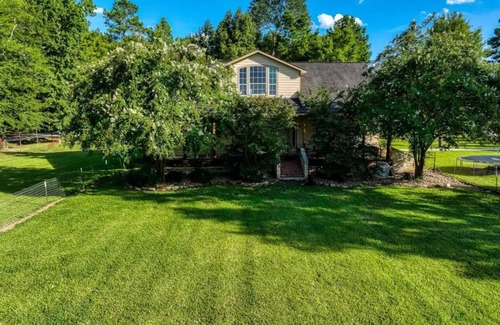 Montgomery Casa | Lakeside Retreat by Lake Conroe