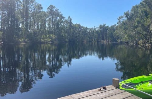 Port Saint Lucie Casa | Lakeside Retreat