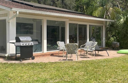 Port Saint Lucie Casa | Lakeside Retreat