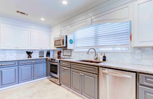 Piney Casa | Lakeside Retreat w/Pool, Hot Tub, Games & Dock