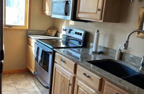 Lakeside Village Condominio | Lakeside, Ski Condo with Amazing Views, Quiet, Family-Friendly