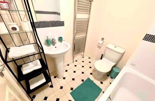 West Thurrock Apartamento | Lakeside Spacious 3 Bedroom House