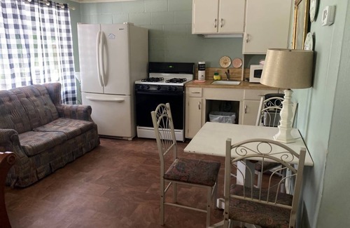 Lochmere Casa | Lakeside Suite with full Kitchen