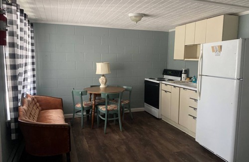 Ashland Casa | Lakeside Suite with full Kitchen