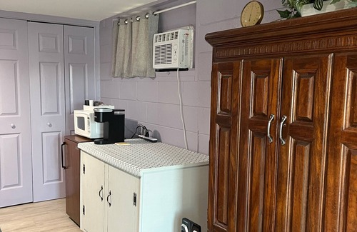 Chapin Apartamento | Lakeside Tranquility/Private Suite with free parking on Lake Murray