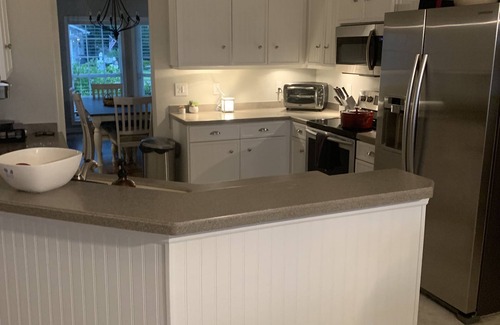 Sarasota Casa | Lakeside vacation awaits