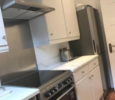 Sefton Park Apartamento | Lakeside View Arts and Craft Apartment