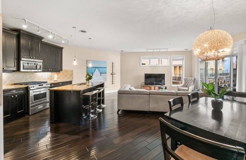 Westbank Condominio | Lakeside View, Spacious 3-bedroom condo @ Barona Beach Resort in West Kelowna.