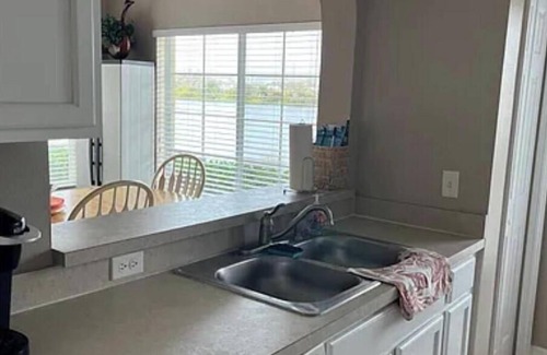South Bradenton Condominio | Lakeside Village