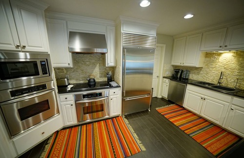 Rivercrest Casa | Lakeside Waterfront Lake Austin Home