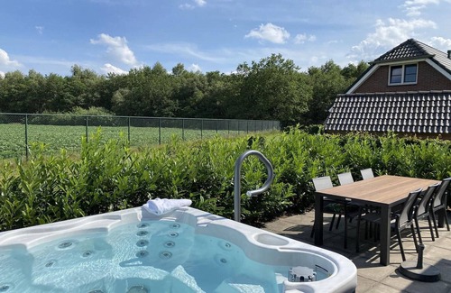 Hollandscheveld Villa | Lakeside Wellness Bungalow with Hot Tub