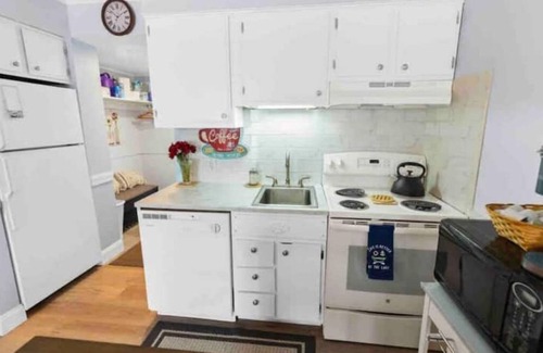 Weirs Beach Condominio | Lakeview 1Bedroom w Kitchen Pool Hot Tub Concerts Fire Pit Hiking Weirs Beach