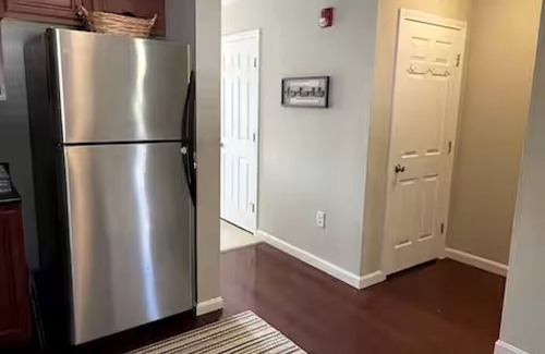 Laconia Condominio | Lakeview 2-bedroom condo in Laconia with AC, WiFi