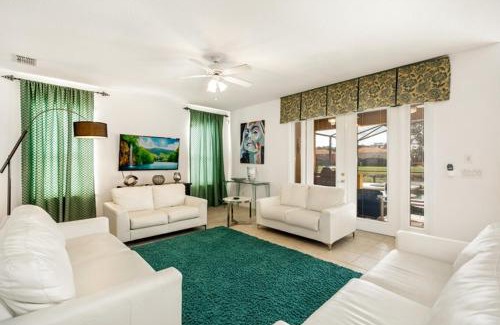 Bellavida Casa | Lakeview 6-Bedroom Retreat with Game Room, Private Pool, Spa & Resort Amenities - Ideal for Families & Groups
