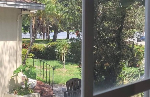 Crescent Lake Apartamento | 236F) Lakeview Apt at Crescent Lake!