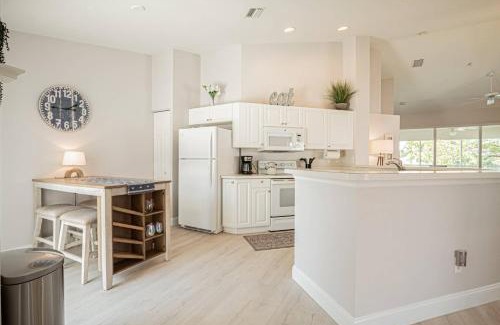 Naples Casa | Lakeview at Carlton Lakes