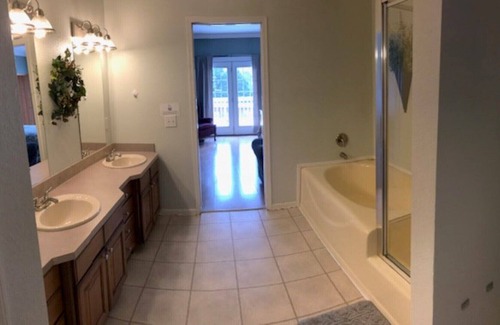 Allons Cabina | Lakeside Cabin Mitchell Creek Marina & Resort