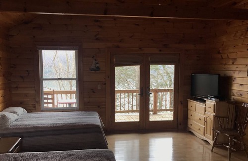 Allons Cabina | Lakeview Cabin at Marina on Dale Hollow Lake near Standing Stone State Park
