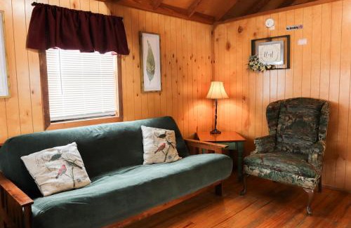 Mead Casa | Lakeview Cedar Cabin - The Birds Nest - 1