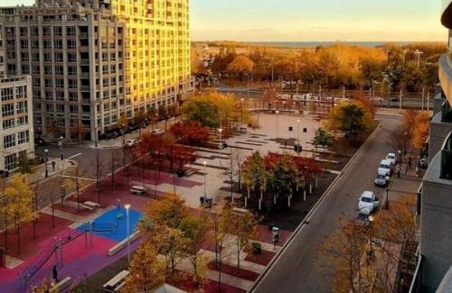 Fort York Apartamento | Lakeview Condo in Downtown with Free Parking.