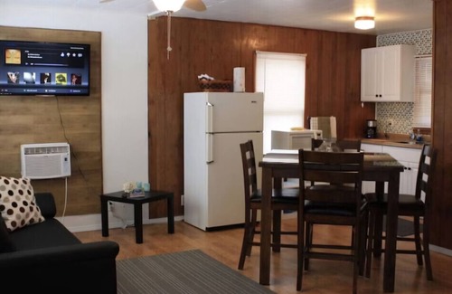 Pardeeville Cabaña | Lakeview Cottage With Perfect Sunsets