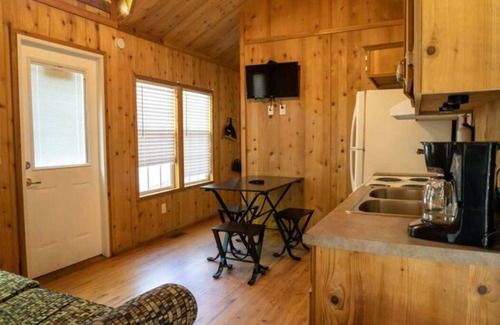 Cadiz Chalet De Esquí | Lakeview Cozy Chalet 1 - Bring the Dog